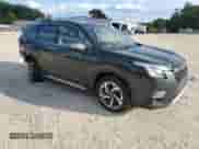 2023 Subaru Forester Touring z VIN JF2SKARC4PH436157, wystawiony jako Copart lot #70324145 z przebiegiem 29 115 mil mil oraz Szkoda całkowita • Salvage title. Historia ofert i sprzedaży dostępna na DreamBid. Obrazek 4.