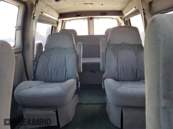 2001 Chevrolet City Express Cargo z VIN 1GBFG15W511221795, wystawiony jako Copart lot #88037695 z przebiegiem Nie podano mil oraz Szkoda całkowita • Salvage title. Historia ofert i sprzedaży dostępna na DreamBid. Obrazek 10.