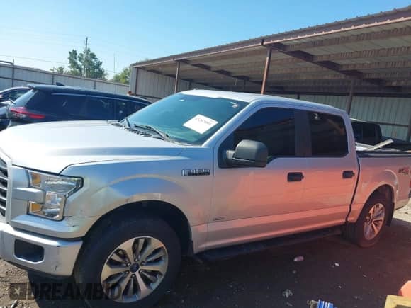 2017 Ford F-150 Lariat with VIN 1FTEW1EP2HKD70527, listed as a IAAI auction lot 43267091 with 139,409 mi miles and . Bid and sale history available at DreamBid. Image 14.