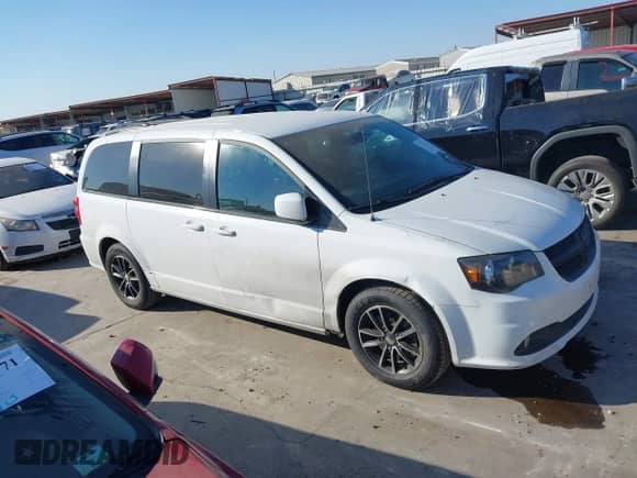 2018 Dodge Grand Caravan SE with VIN 2C4RDGBGXJR152910, listed as a IAAI auction lot 43406932 with 204,400 mi miles and . Bid and sale history available at DreamBid. Image 13.