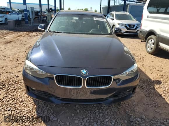 2015 BMW 3 Series 328i xDrive с VIN WBA3B5C5XFF962949, выставлен на аукционе Copart как лот 82123915 с пробегом 116 240 миль миль и Списание • Salvage title. История ставок и продаж доступна на DreamBid. Изображение 5.