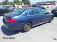 2006 Honda Accord LX с VIN 1HGCM564X6A019975, выставлен на аукционе IAAI как лот 43085307 с пробегом 369 535 миль миль и . История ставок и продаж доступна на DreamBid. Изображение 4.