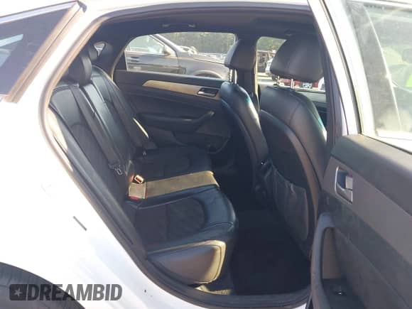 2019 Hyundai Sonata Sport с VIN 5NPE34AF1KH805258, выставлен на аукционе IAAI как лот 42997854 с пробегом 176 130 миль миль и . История ставок и продаж доступна на DreamBid. Изображение 8.