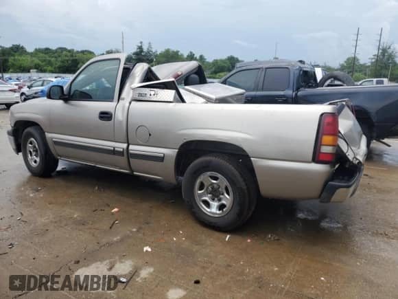 2000 Chevrolet Silverado 1500 LS with VIN 1GCEC14W5YZ113273, listed as a Copart auction lot 58306795 with 226,072 mi miles and Non repairable. Bid and sale history available at DreamBid. Image 2.