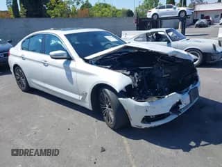 2018 BMW 5 Series 540i с VIN WBAJE5C53JWA98577, выставлен на аукционе IAAI как лот 42206800 с пробегом 65 003 миль миль и . История ставок и продаж доступна на DreamBid. Изображение 1.