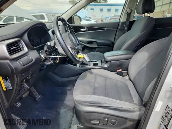 2016 Kia Sorento LX с VIN 5XYPG4A36GG003077, выставлен на аукционе Copart как лот 81327185 с пробегом 128 216 миль миль и На запчасти • Non repairable. История ставок и продаж доступна на DreamBid. Изображение 7.