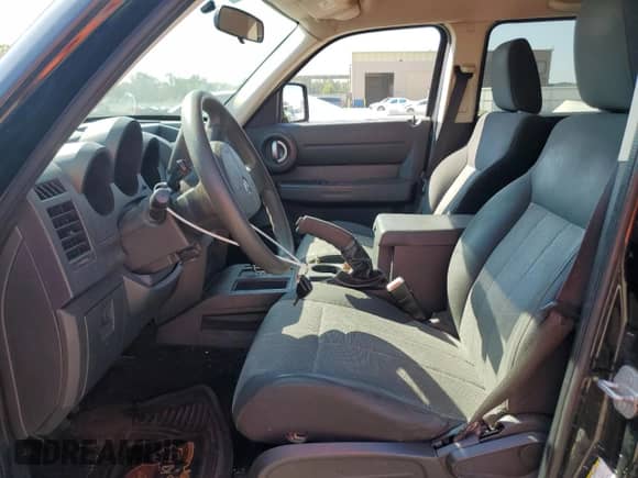 2007 Dodge Nitro SXT with VIN 1D8GT28KX7W644413, listed as a Copart auction lot 71081635 with 143,354 mi miles and Clean title. Bid and sale history available at DreamBid. Image 7.