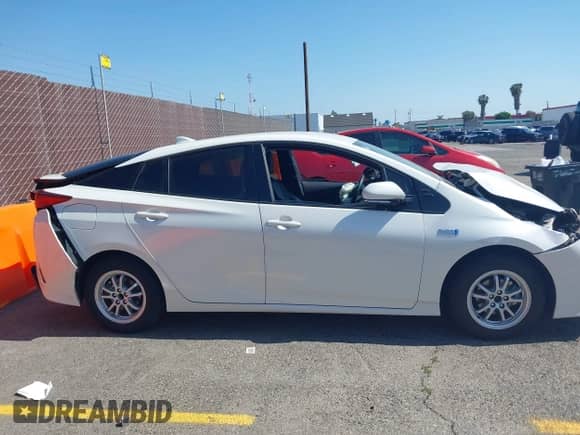 2019 Toyota Prius Plus с VIN JTDKARFP1K3118641, выставлен на аукционе IAAI как лот 42163136 с пробегом 46 958 миль миль и . История ставок и продаж доступна на DreamBid. Изображение 13.