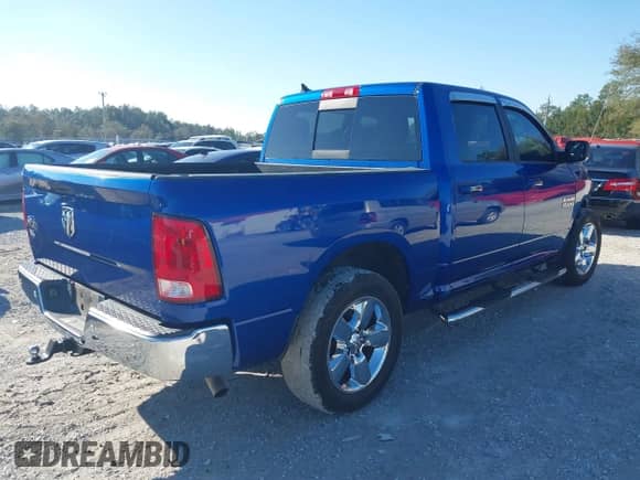 2018 Ram 1500 Big Horn z VIN 1C6RR6LG2JS174075, wystawiony jako IAAI lot #41629171 z przebiegiem 120 785 mil mil oraz . Historia ofert i sprzedaży dostępna na DreamBid. Obrazek 4.