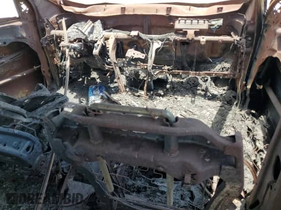 2018 Kia Sorento LX z VIN 5XYPG4A31JG409663, wystawiony jako Copart lot #63388345 z przebiegiem Nie podano mil oraz Nie do naprawy • Non repairable. Historia ofert i sprzedaży dostępna na DreamBid. Obrazek 8.