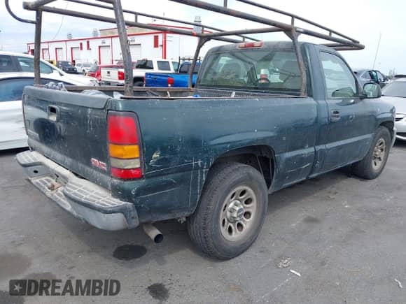 2005 GMC Sierra 1500 Work Truck с VIN 1GTEC14X15Z316696, выставлен на аукционе IAAI как лот 43257781 с пробегом 173 635 миль миль и . История ставок и продаж доступна на DreamBid. Изображение 4.
