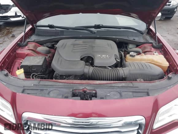 2013 Chrysler 300 C с VIN 2C3CCAEG4DH698893, выставлен на аукционе IAAI как лот 41189845 с пробегом 153 638 миль миль и . История ставок и продаж доступна на DreamBid. Изображение 10.