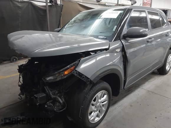 2023 Hyundai Venue SE с VIN KMHRB8A35PU210911, выставлен на аукционе IAAI как лот 41958534 с пробегом 35 241 миль миль и . История ставок и продаж доступна на DreamBid. Изображение 6.