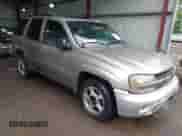 2002 Chevrolet TrailBlazer LS с VIN 1GNDS13S822136700, выставлен на аукционе IAAI как лот 42378755 с пробегом 250 026 миль миль и . История ставок и продаж доступна на DreamBid. Изображение 1.