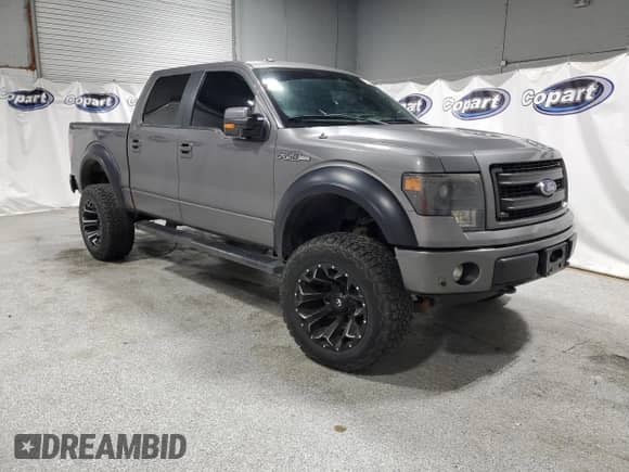 2013 Ford F-150 XL z VIN 1FTFW1EF9DKF60427, wystawiony jako Copart lot #80277785 z przebiegiem 186 811 mil mil oraz Czysty tytuł • Clean title. Historia ofert i sprzedaży dostępna na DreamBid. Obrazek 4.