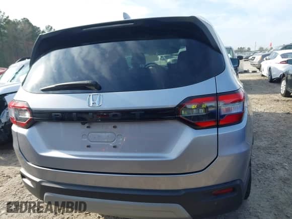 2024 Honda Pilot EX-L with VIN 5FNYG2H59RB010020, listed as a IAAI auction lot 41808244 with 21,400 mi miles and . Bid and sale history available at DreamBid. Image 16.