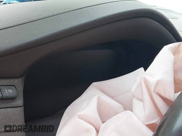 2015 Cadillac Escalade ESV Luxury с VIN 1GYS3HKJ9FR248119, выставлен на аукционе IAAI как лот 41792012 с пробегом Не указан миль и . История ставок и продаж доступна на DreamBid. Изображение 7.