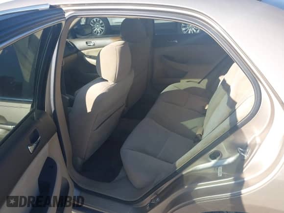 2004 Honda Accord LX с VIN 1HGCM56304A007838, выставлен на аукционе IAAI как лот 43233921 с пробегом 155 733 миль миль и . История ставок и продаж доступна на DreamBid. Изображение 8.