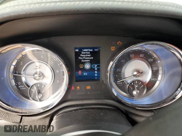 2012 Chrysler 300 S z VIN 2C3CCABG8CH198559, wystawiony jako Copart lot #63822875 z przebiegiem 146 873 mil mil oraz Szkoda całkowita • Salvage title. Historia ofert i sprzedaży dostępna na DreamBid. Obrazek 9.