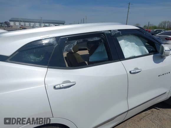 2020 Chevrolet Blazer Premier with VIN 3GNKBLRS9LS559060, listed as a IAAI auction lot 42081616 with 6,750 mi miles and . Bid and sale history available at DreamBid. Image 19.