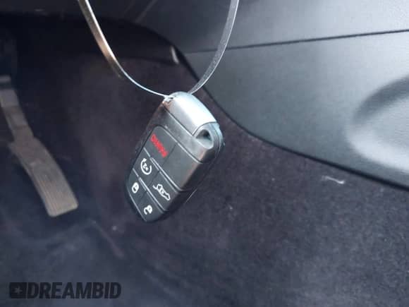 2017 Jeep Grand Cherokee Limited z VIN 1C4RJFBG6HC735707, wystawiony jako IAAI lot #43253694 z przebiegiem 115 451 mil mil oraz . Historia ofert i sprzedaży dostępna na DreamBid. Obrazek 11.