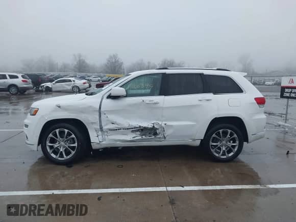 2019 Jeep Grand Cherokee Summit с VIN 1C4RJFJG5KC549097, выставлен на аукционе IAAI как лот 41466399 с пробегом 44 521 миль миль и . История ставок и продаж доступна на DreamBid. Изображение 14.