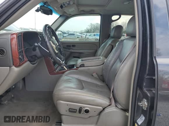 2006 Chevrolet Avalanche Z66 with VIN 3GNEC12Z36G207248, listed as a Copart auction lot 44139245 with 227,891 mi miles and Salvage title. Bid and sale history available at DreamBid. Image 7.