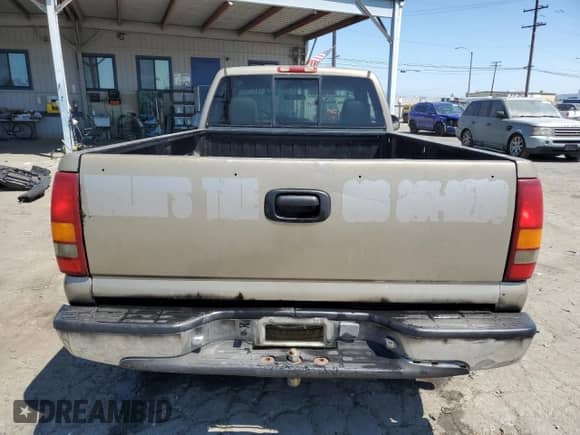 1999 Chevrolet Silverado 1500 z VIN 1GCEC14V1XE155999, wystawiony jako Copart lot #68327035 z przebiegiem Nie podano mil oraz Szkoda całkowita • Salvage title. Historia ofert i sprzedaży dostępna na DreamBid. Obrazek 6.