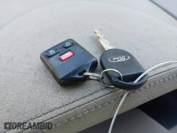 2004 Ford F-150 XLT with VIN 1FTPW14514KC09878, listed as a IAAI auction lot 43276595 with 276,794 mi miles and . Bid and sale history available at DreamBid. Image 11.