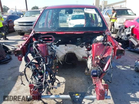 2015 Jeep Grand Cherokee SRT z VIN 1C4RJFDJXFC237838, wystawiony jako IAAI lot #42380124 z przebiegiem Nie podano mil oraz . Historia ofert i sprzedaży dostępna na DreamBid. Obrazek 12.