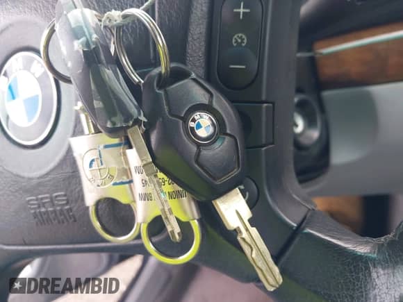 2001 BMW 7 Series 740i with VIN WBAGG834X1DN87354, listed as a IAAI auction lot 42749277 with Not provided miles and . Bid and sale history available at DreamBid. Image 11.