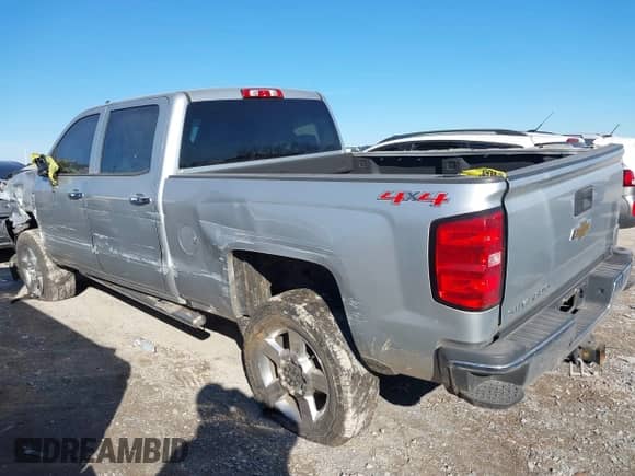 2017 Chevrolet Silverado 2500HD Work Truck z VIN 1GC1KUEG5HF122776, wystawiony jako IAAI lot #41386927 z przebiegiem 55 682 mil mil oraz . Historia ofert i sprzedaży dostępna na DreamBid. Obrazek 3.