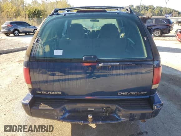 2000 Chevrolet Blazer LS с VIN 1GNCS18W1YK133766, выставлен на аукционе Copart как лот 76567944 с пробегом 289 839 миль миль и На запчасти • Non repairable. История ставок и продаж доступна на DreamBid. Изображение 6.