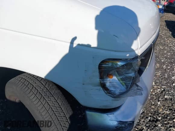 2002 Ford Econoline Cargo with VIN 1FTRE142X2HA95262, listed as a IAAI auction lot 39771693 with 204,642 mi miles and . Bid and sale history available at DreamBid. Image 6.