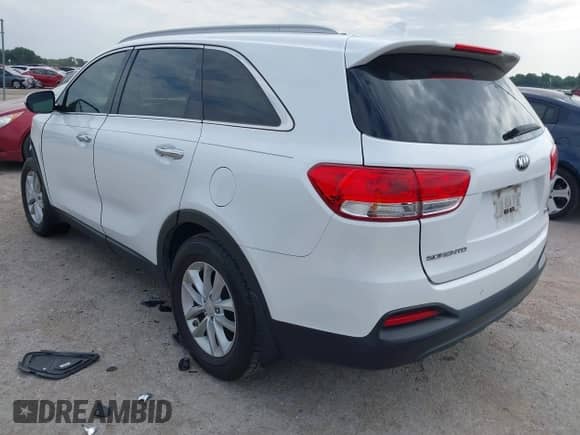 2018 Kia Sorento L with VIN 5XYPG4A37JG338436, listed as a IAAI auction lot 42684379 with Not provided miles and . Bid and sale history available at DreamBid. Image 3.