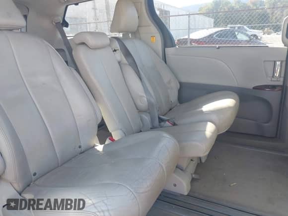 2013 Toyota Sienna XLE AAS with VIN 5TDYK3DC6DS358368, listed as a IAAI auction lot 43403983 with 203,745 mi miles and . Bid and sale history available at DreamBid. Image 8.
