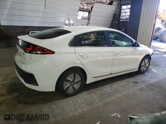 2020 Hyundai Ioniq SE with VIN KMHC75LC2LU208059, listed as a Copart auction lot 68647175 with 85,341 mi miles and Salvage title. Bid and sale history available at DreamBid. Image 3.