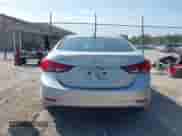 2015 Hyundai Elantra SE z VIN KMHDH4AE9FU226370, wystawiony jako IAAI lot #43253285 z przebiegiem 183 144 mil mil oraz . Historia ofert i sprzedaży dostępna na DreamBid. Obrazek 16.