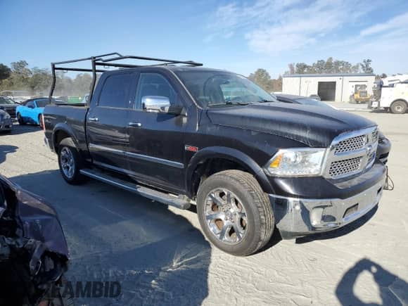 2016 Ram 1500 Laramie z VIN 1C6RR7NM6GS168555, wystawiony jako Copart lot #90056295 z przebiegiem 75 090 mil mil oraz Szkoda całkowita • Salvage title. Historia ofert i sprzedaży dostępna na DreamBid. Obrazek 4.