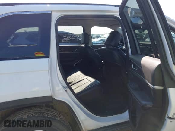2024 Jeep Grand Cherokee with VIN 1C4RJYB65RC720524, listed as a IAAI auction lot 43044129 with 60,394 mi miles and . Bid and sale history available at DreamBid. Image 8.