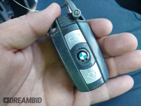 2011 BMW M3 с VIN WBSKG9C55BE645385, выставлен на аукционе IAAI как лот 43131391 с пробегом 95 240 миль миль и . История ставок и продаж доступна на DreamBid. Изображение 11.