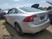2014 Volvo S60 T5 z VIN YV1612FH9E2293161, wystawiony jako Copart lot #68771915 z przebiegiem 52 472 mil mil oraz Szkoda całkowita • Salvage title. Historia ofert i sprzedaży dostępna na DreamBid. Obrazek 2.
