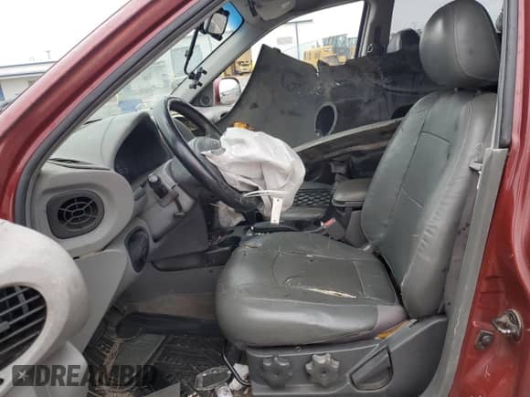 2002 Hyundai Santa Fe GLS с VIN KM8SC13D12U296514, выставлен на аукционе Copart как лот 47805475 с пробегом 188 322 миль миль и Списание • Salvage title. История ставок и продаж доступна на DreamBid. Изображение 7.