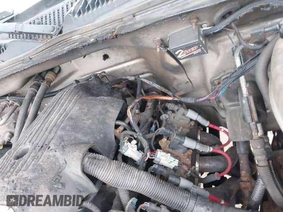 2007 Chevrolet Silverado 2500HD LT1 z VIN 1GCHK24U17E151187, wystawiony jako IAAI lot #42623019 z przebiegiem Nie podano mil oraz . Historia ofert i sprzedaży dostępna na DreamBid. Obrazek 6.