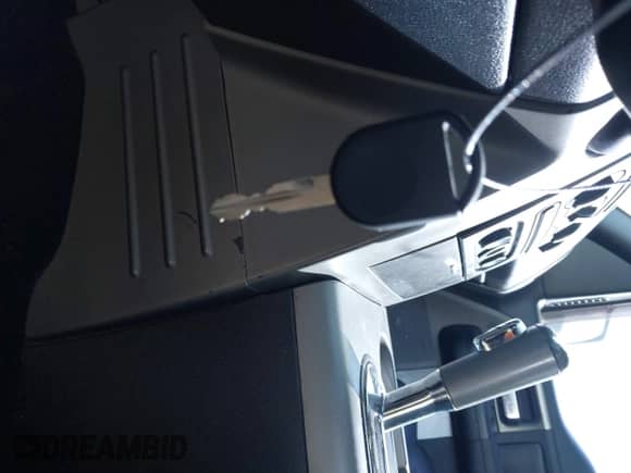 2007 Ford F-150 XL with VIN 1FTPX12V77KB62411, listed as a IAAI auction lot 42219217 with 204,775 mi miles and . Bid and sale history available at DreamBid. Image 11.