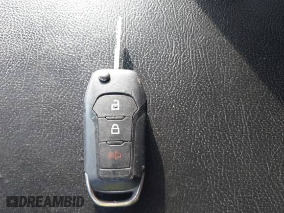 2019 Ford F-250 XL с VIN 1FT7X2BT1KEF39407, выставлен на аукционе IAAI как лот 43535096 с пробегом 241 996 миль миль и . История ставок и продаж доступна на DreamBid. Изображение 11.