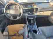 2013 Honda Accord EX-L z VIN 1HGCR2F87DA027483, wystawiony jako Copart lot #85853115 z przebiegiem 293 689 mil mil oraz Szkoda całkowita • Salvage title. Historia ofert i sprzedaży dostępna na DreamBid. Obrazek 8.