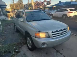 2005 Toyota Highlander с VIN JTEEP21A150099242, выставлен на аукционе Copart как лот 89515165 с пробегом 153 743 миль миль и Чистый • Clean title. История ставок и продаж доступна на DreamBid. Изображение 1.