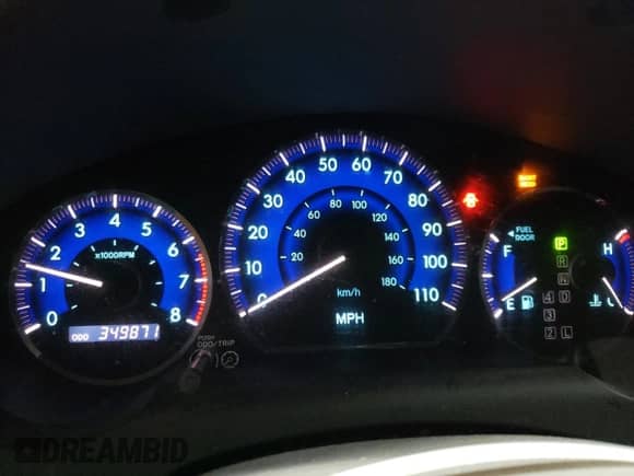 2010 Toyota Sienna CE z VIN 5TDKK4CC1AS316666, wystawiony jako Copart lot #82277205 z przebiegiem 349 871 mil mil oraz Czysty tytuł • Clean title. Historia ofert i sprzedaży dostępna na DreamBid. Obrazek 9.