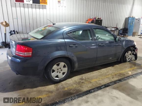 2008 Dodge Avenger с VIN 1B3LC46R28N238112, выставлен на аукционе Copart как лот 61568955 с пробегом 88 522 миль миль и Списание • Salvage title. История ставок и продаж доступна на DreamBid. Изображение 3.